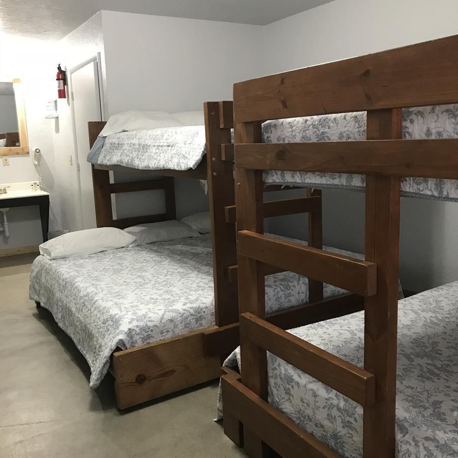 Arrowhead Point Lodge & Campground Kingston エクステリア 写真
