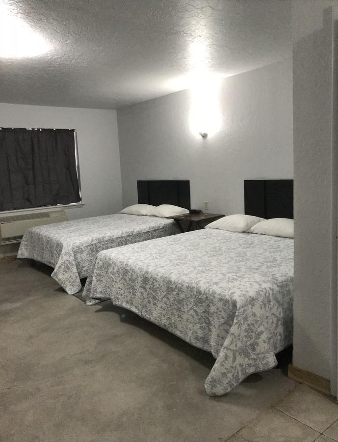 Arrowhead Point Lodge & Campground Kingston エクステリア 写真